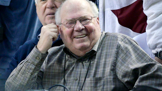 Brad Nessler Will Replace Verne Lundquist In CBS College Football Booth
